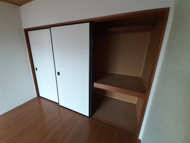 物件内観写真11　(同型他部屋)