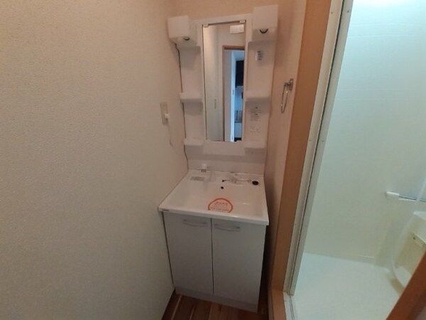 洗面所(同物件別室の画像です)