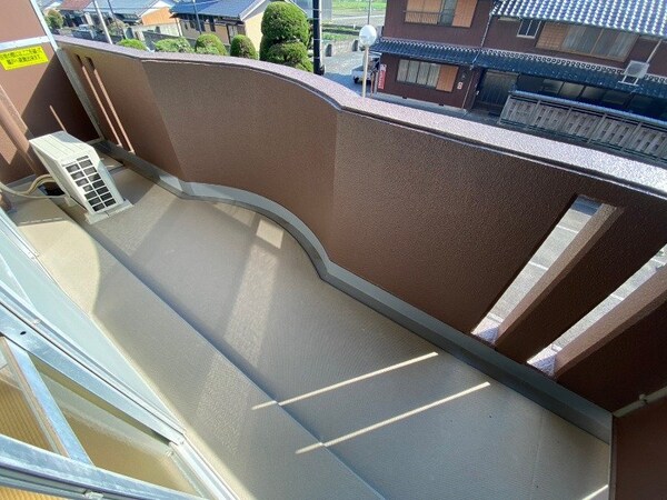 バルコニー(同型参考写真)
