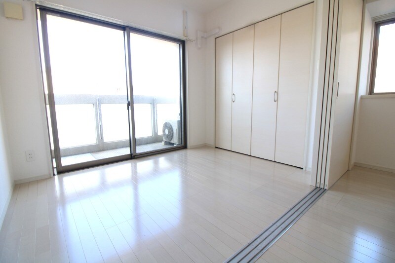 物件内観写真8　(居室)