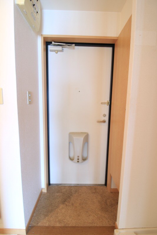 物件内観写真14　(玄関)