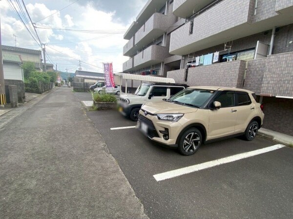 駐車場(駐車場)