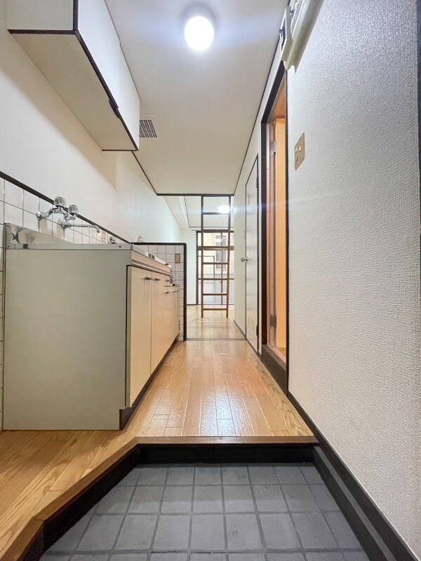 物件内観写真15　(玄関)