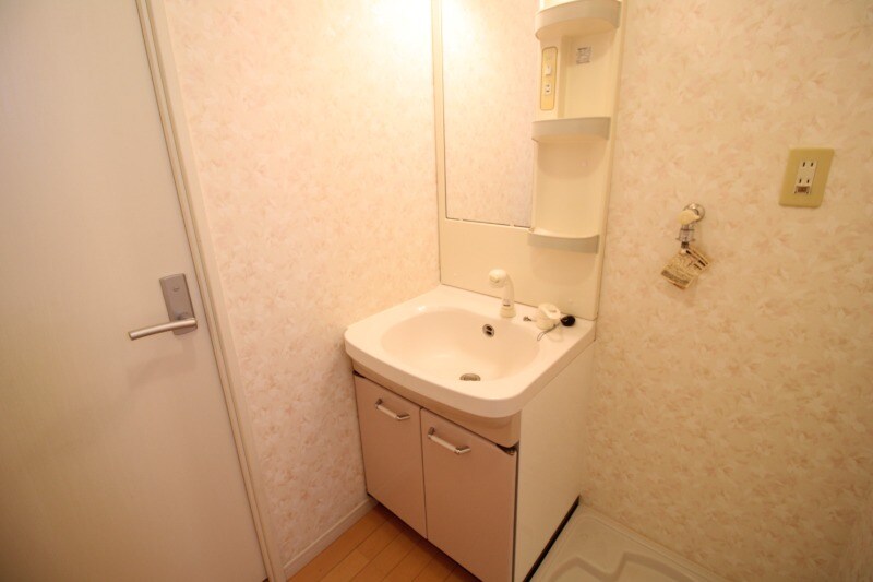 物件内観写真11　(洗面所)