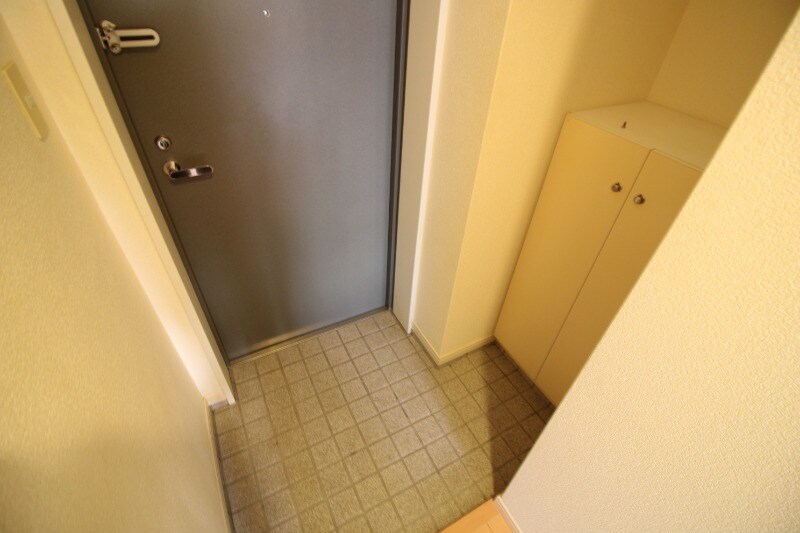 物件内観写真15　(玄関)