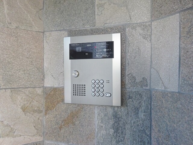 物件外観写真2　(オートロック)