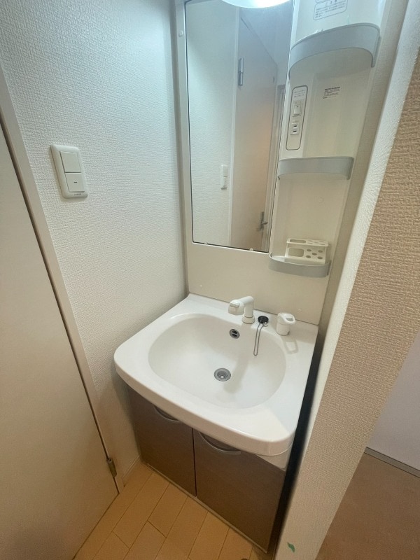 物件内観写真11　(洗面所)