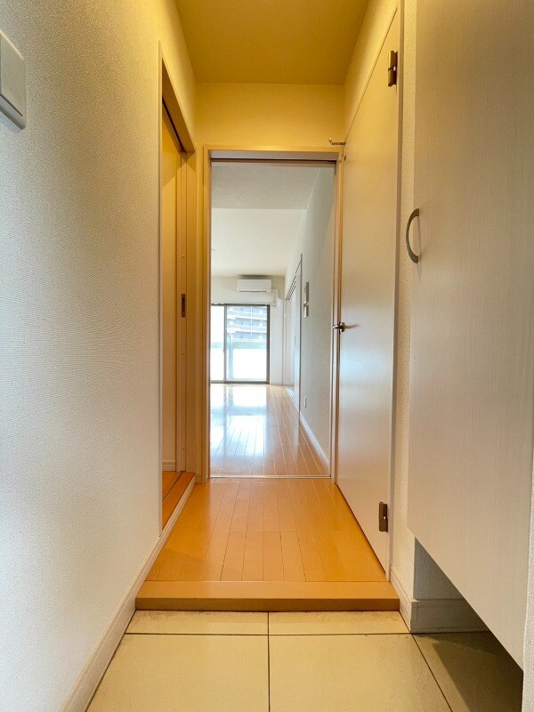 玄関(玄関)