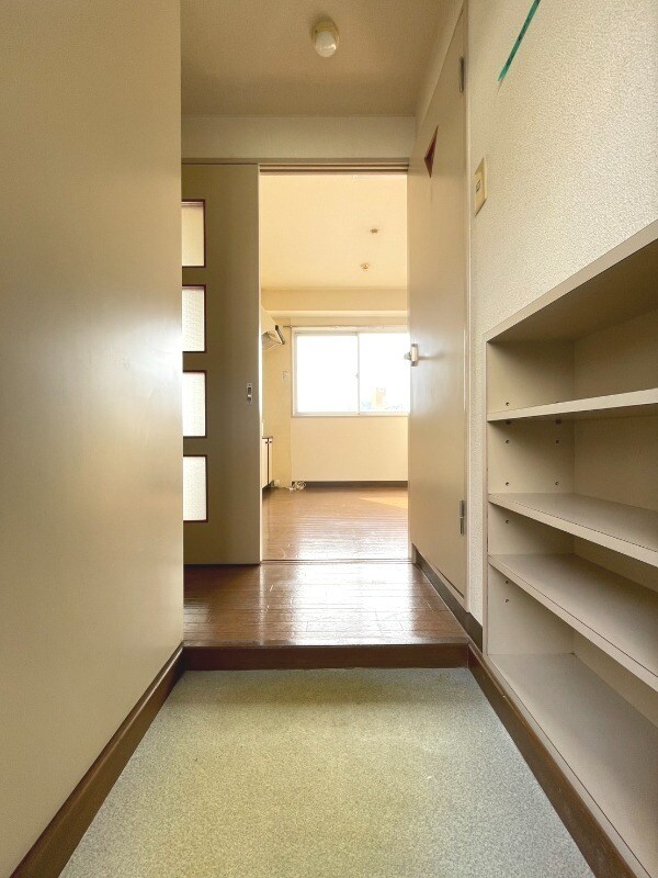 物件内観写真19　(玄関)
