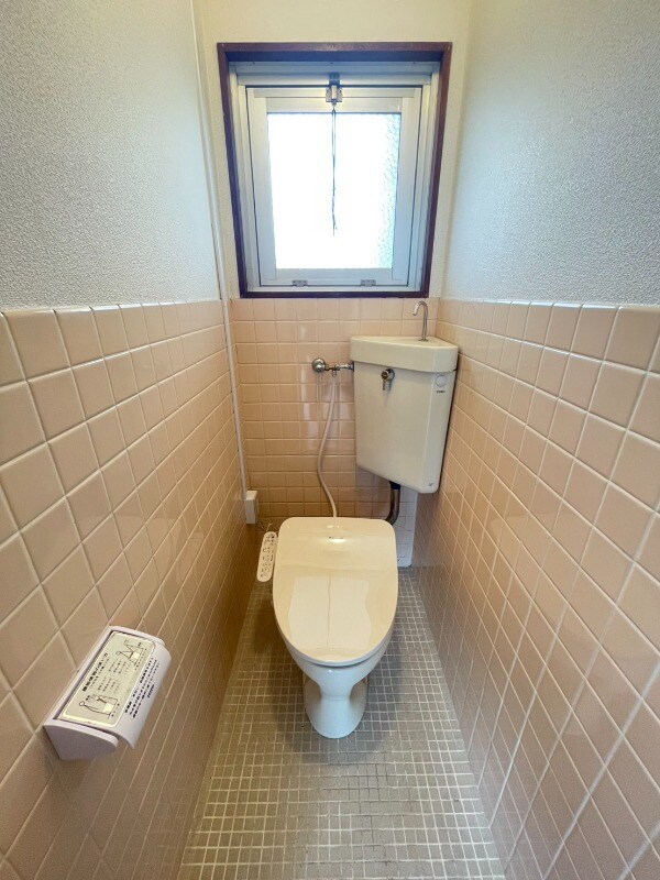 物件内観写真12　(トイレ)