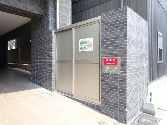 物件外観写真5　(敷地内ゴミ置き場)