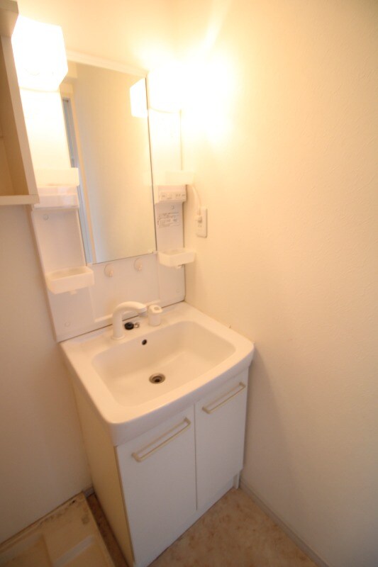 物件内観写真13　(洗面所)