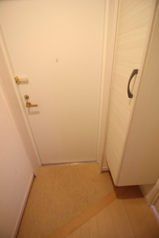 物件内観写真17　(玄関)