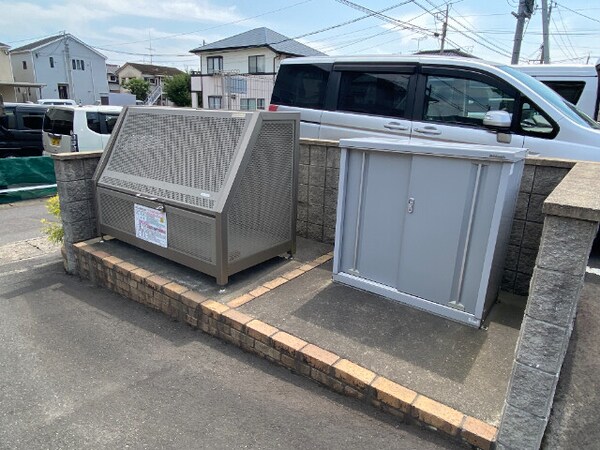 敷地内ゴミ捨て場