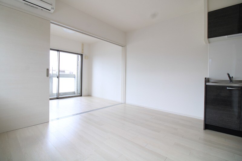 物件内観写真6　(居室)