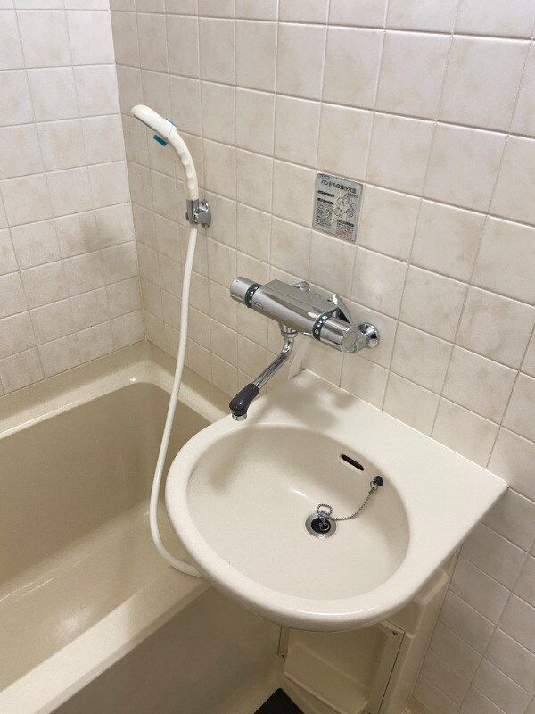 物件内観写真8　(洗面台)