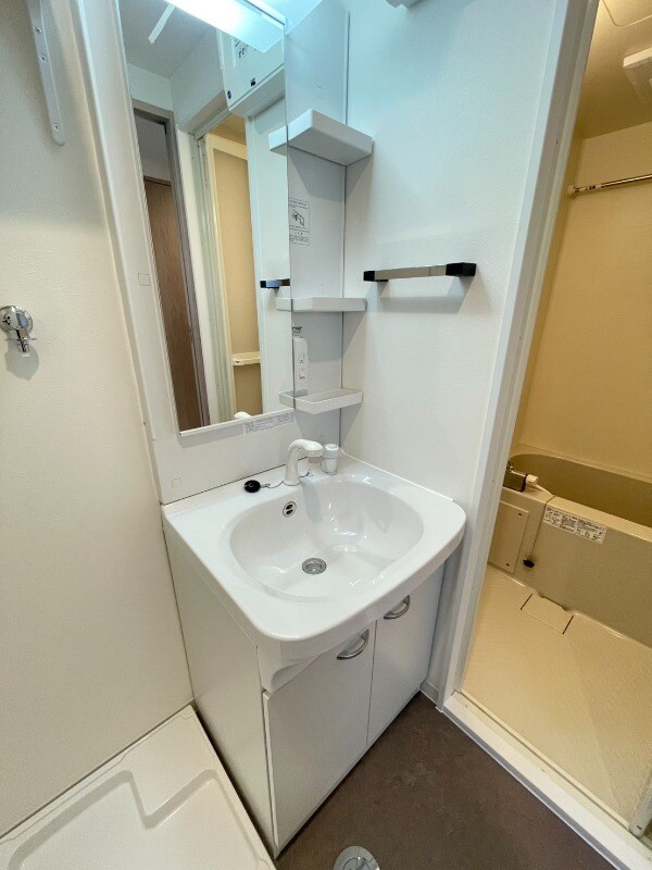 物件内観写真11　(洗面所)