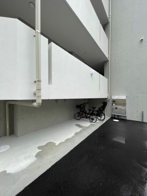 物件外観写真3　(駐輪場)