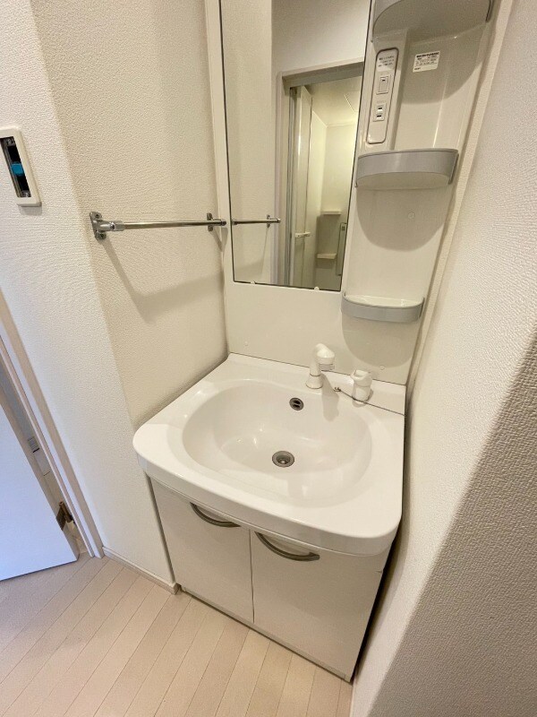 物件内観写真12　(洗面所)