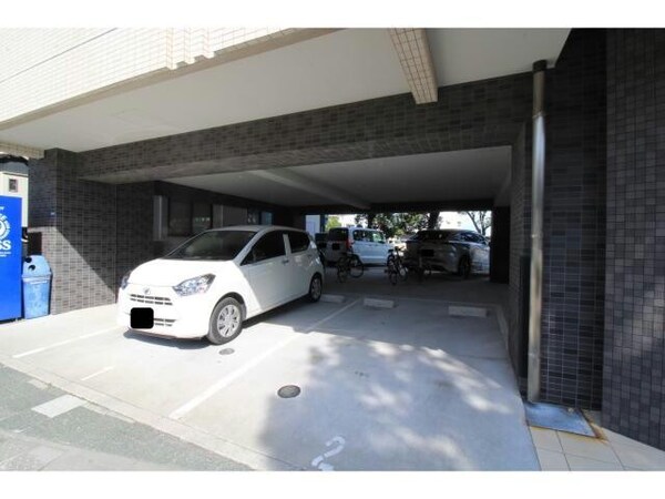 駐車場(駐車場)