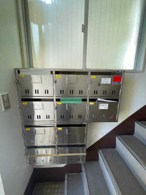 物件外観写真3　(集合郵便受け)