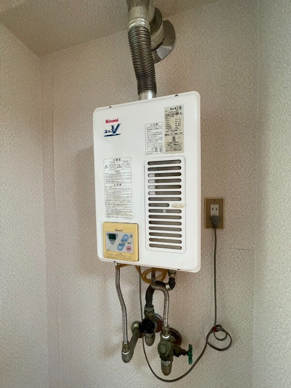 物件内観写真19　(ガス給湯器)