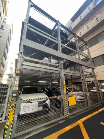 物件外観写真3　(機械式駐車場)