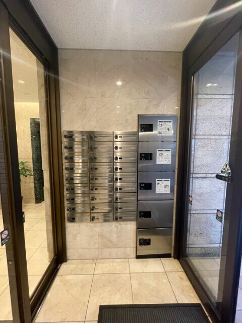 物件外観写真5　(集合郵便受け)