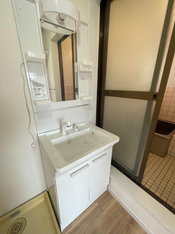 物件内観写真11　(洗面所)