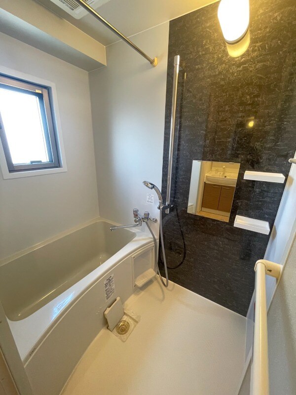 物件内観写真13　(バス／シャワールーム等)
