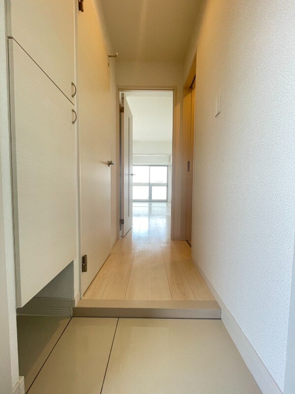 物件内観写真16　(玄関)