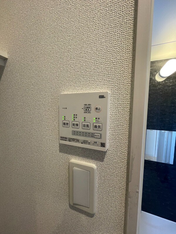 物件内観写真24　(浴室乾燥機)