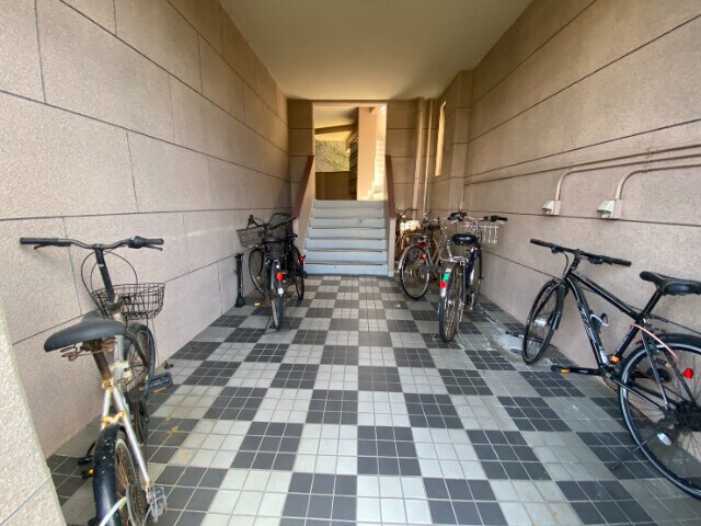 物件外観写真3　(駐輪場)