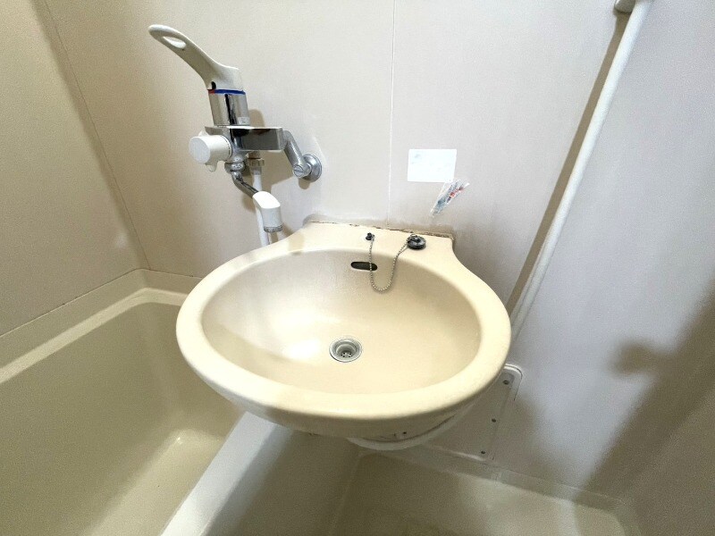 物件内観写真9　(洗面台)