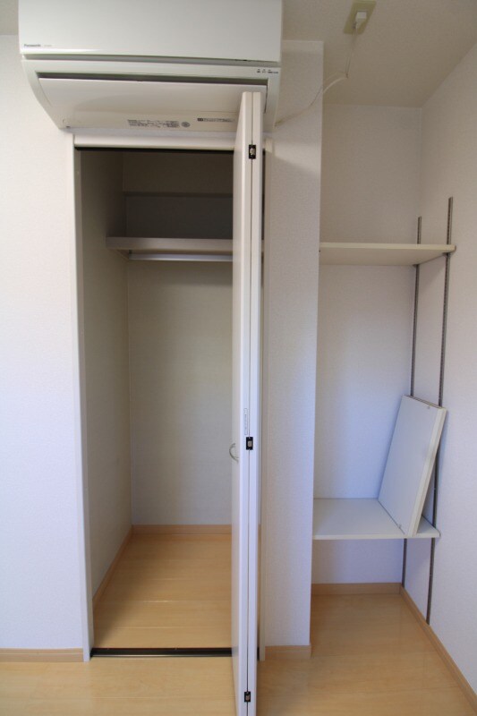 物件内観写真14　(クローゼット)