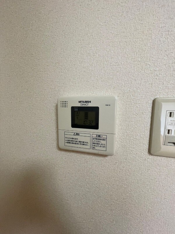 物件内観写真20　(ガス給湯器)