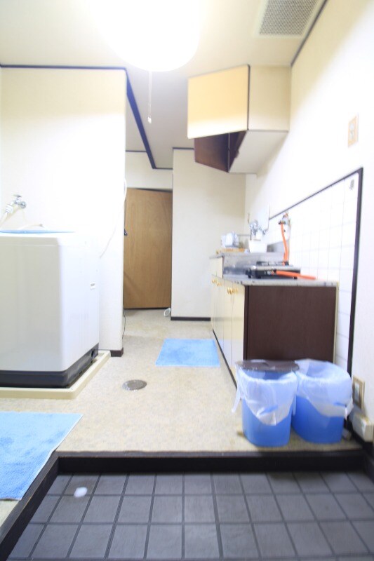 物件内観写真14　(玄関)