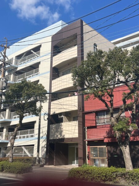 白石ビル外観写真