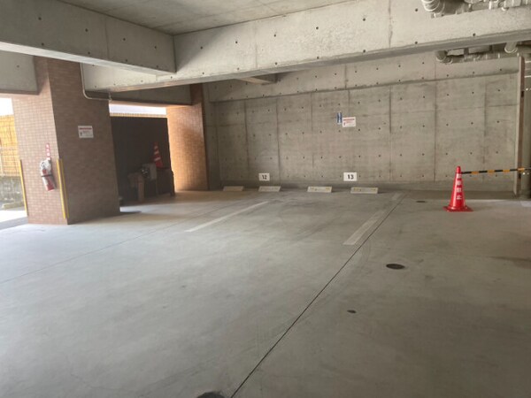 駐車場(駐車場)