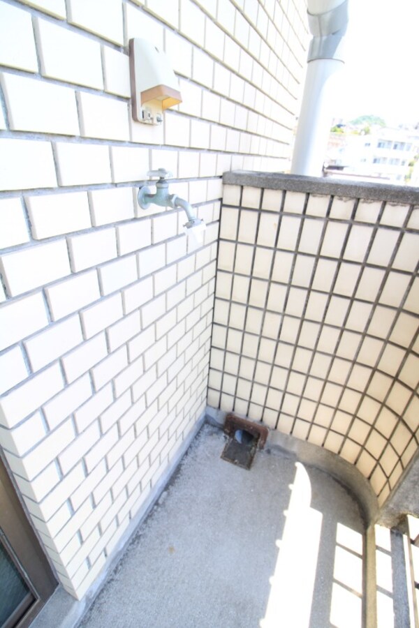 その他設備(室外洗濯機置き場)