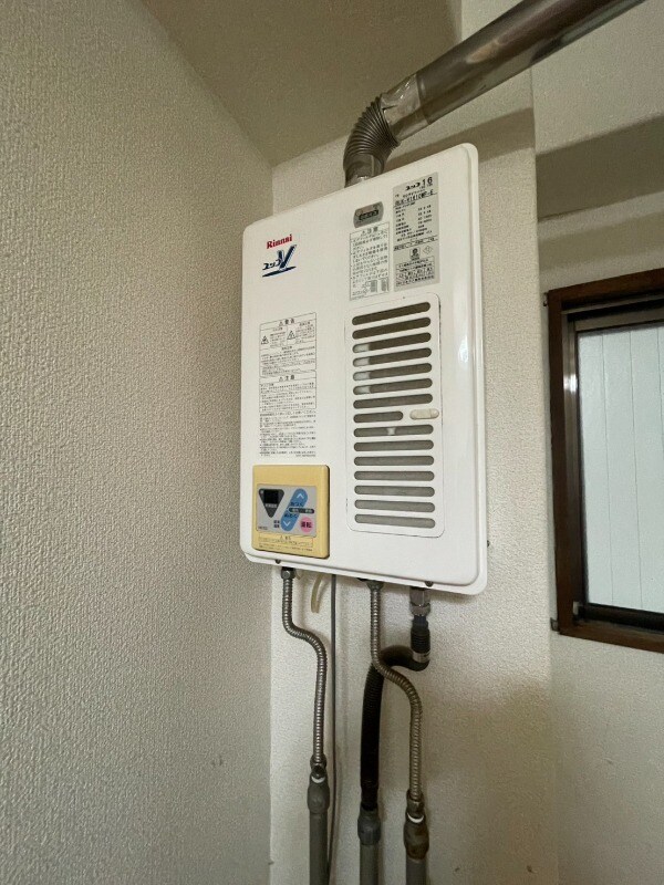 物件内観写真18　(ガス給湯器)