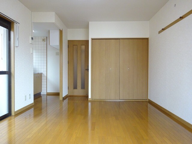 物件内観写真4　(居室)