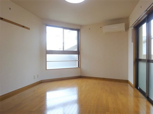 物件内観写真5　(居室)