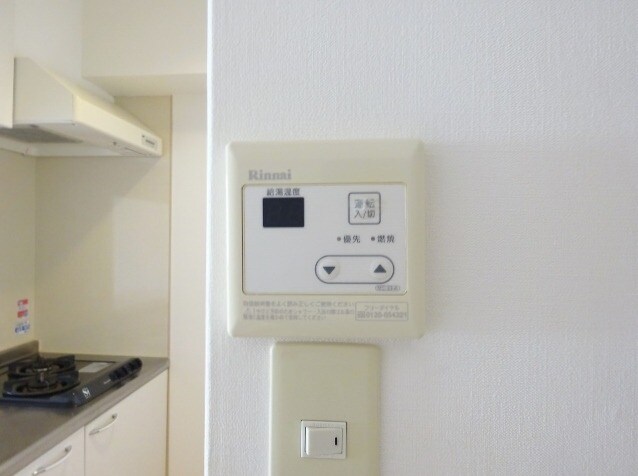 物件内観写真17　(ガス給湯器)