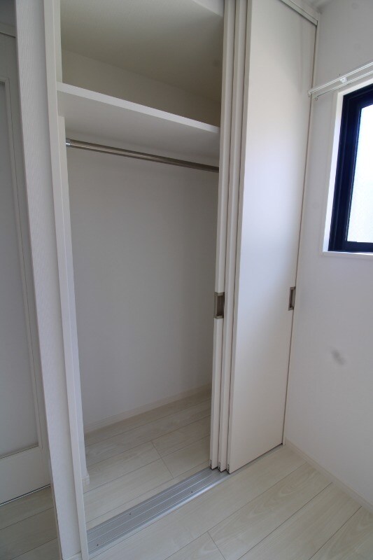物件内観写真14　(クローゼット)