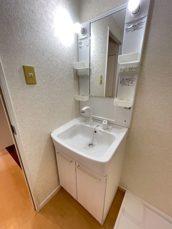 物件内観写真12　(洗面所)