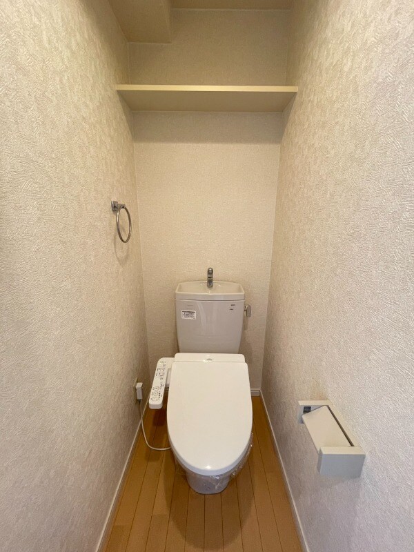 物件内観写真14　(トイレ)