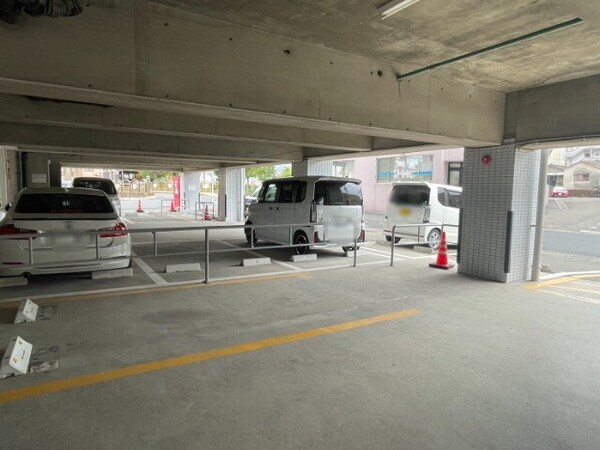 駐車場(駐車場)