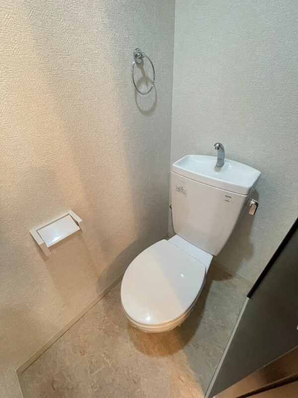 物件内観写真13　(トイレ)