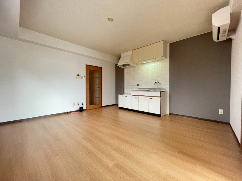 物件内観写真5　(居室)